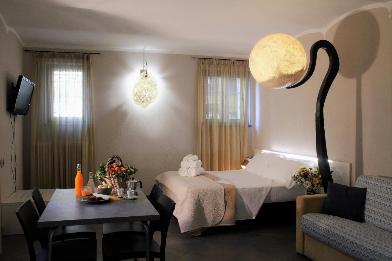 La Pajassa Bed and Breakfast Alba  Buitenkant foto
